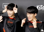 开云体育下载-EDG轻取HKA，Tarzan制霸全场