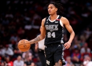 开云体育中国-马刺血洗墨西哥男篮，福克斯爆发神勇