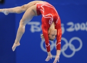 开云体育入口-武切维奇冠军级表现引爆湖人，紫金军团全面碾压猛龙显王者之气