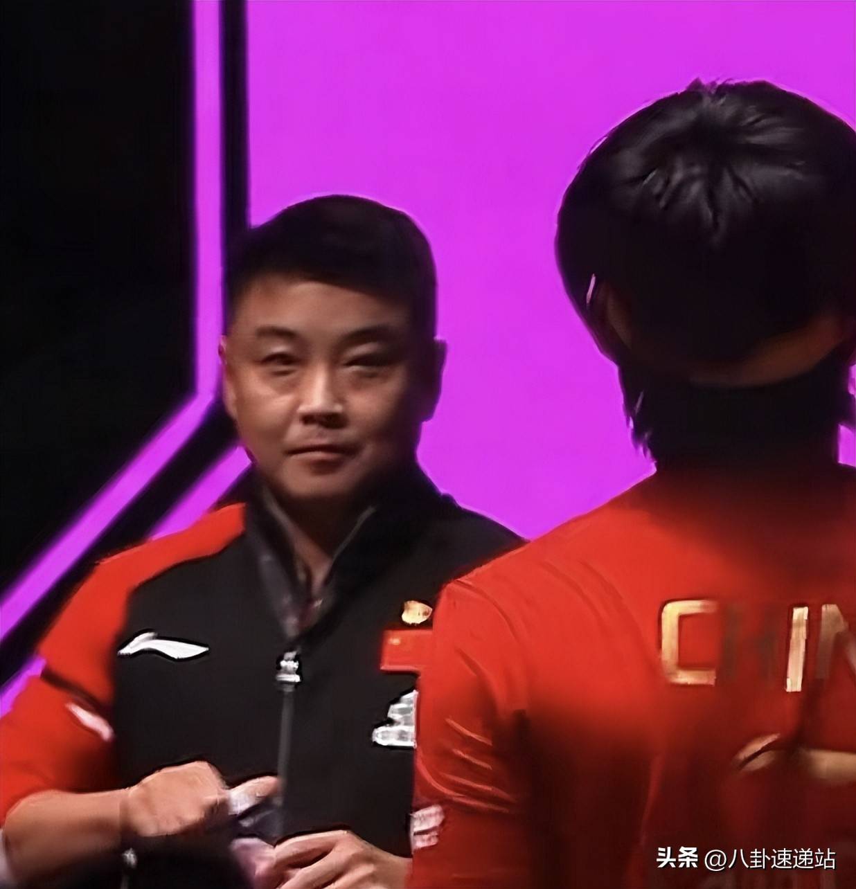 包含中国乒乓球队强势瑞典乒乓球队，王皓送出助攻的词条