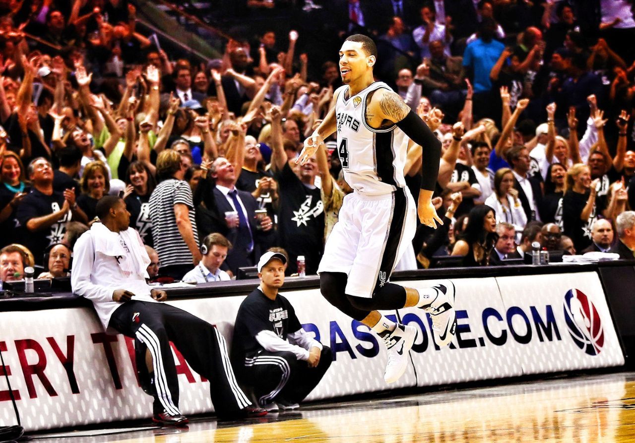 湖人鏖战马刺,丹尼·格林完成帽子戏法的简单介绍 湖人鏖战马刺,丹尼·格林完成帽子戏法的简单介绍