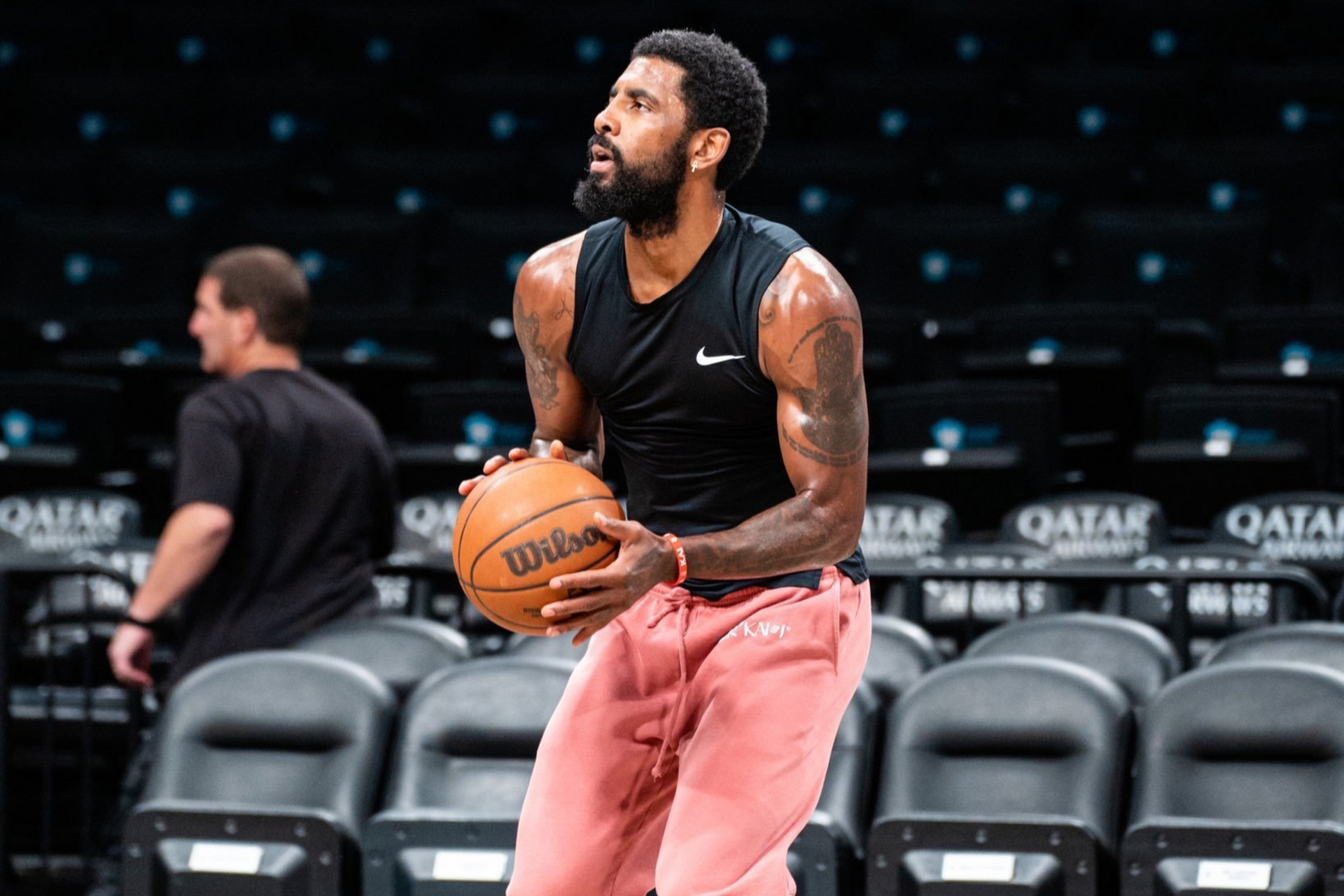 篮网B队鏖战猛龙,汉密尔顿送出助攻的简单介绍 篮网B队鏖战猛龙,汉密尔顿送出助攻的简单介绍