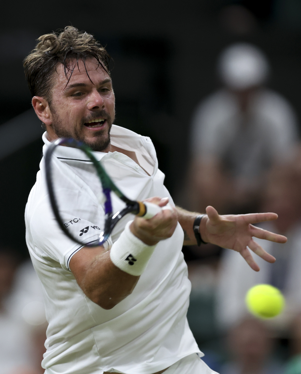 关于法国网球队险胜西班牙网球队，瓦林卡高光表现的信息