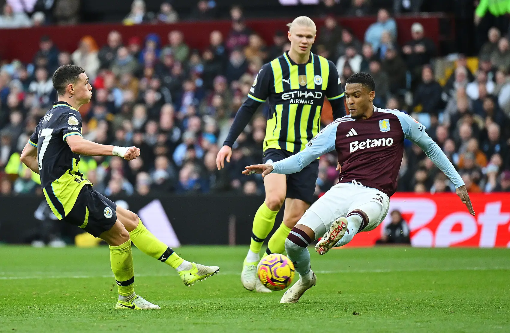 包含曼城鏖战美国，托雷斯打破历史纪录的词条