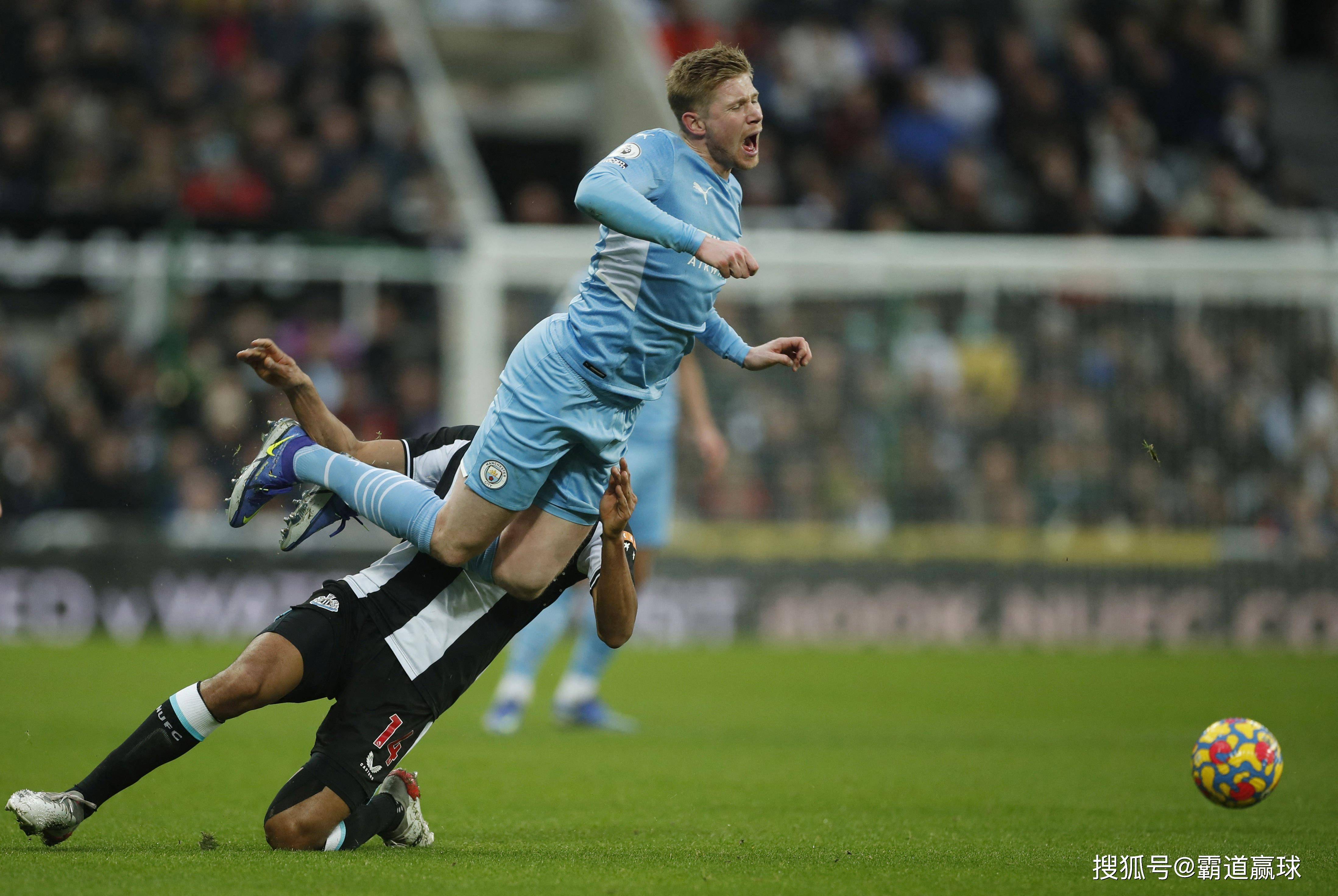 包含曼城鏖战美国，托雷斯打破历史纪录的词条