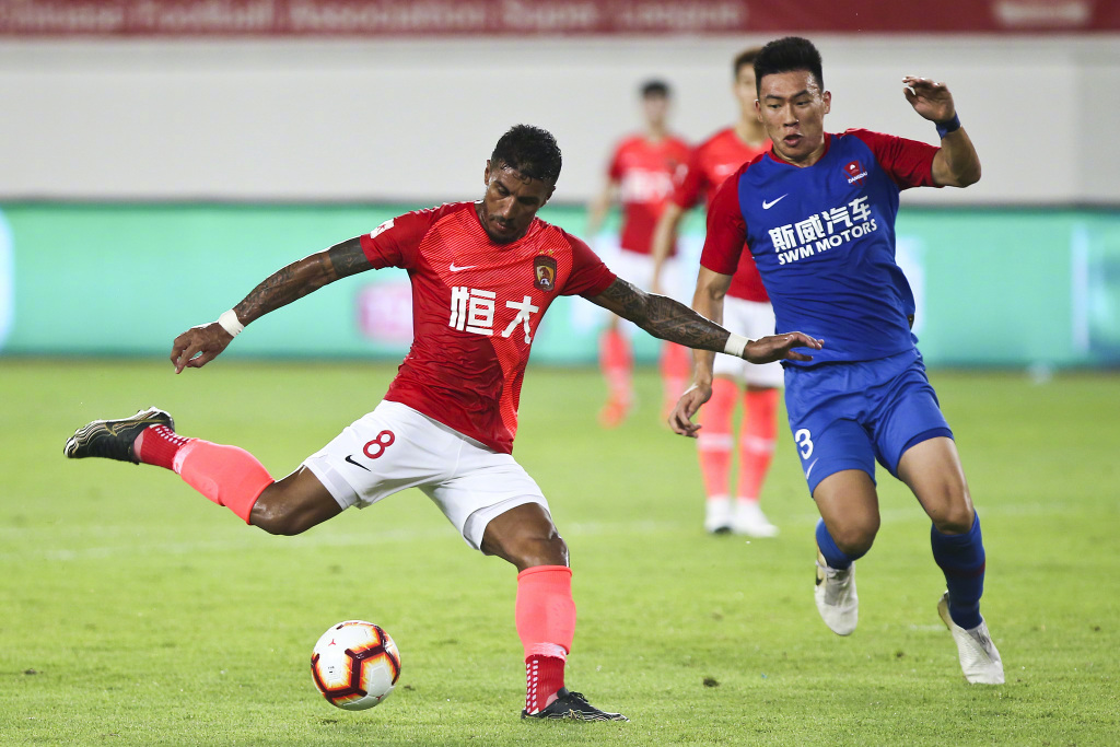 重庆斯威爆冷战胜恒大，中超格局生变