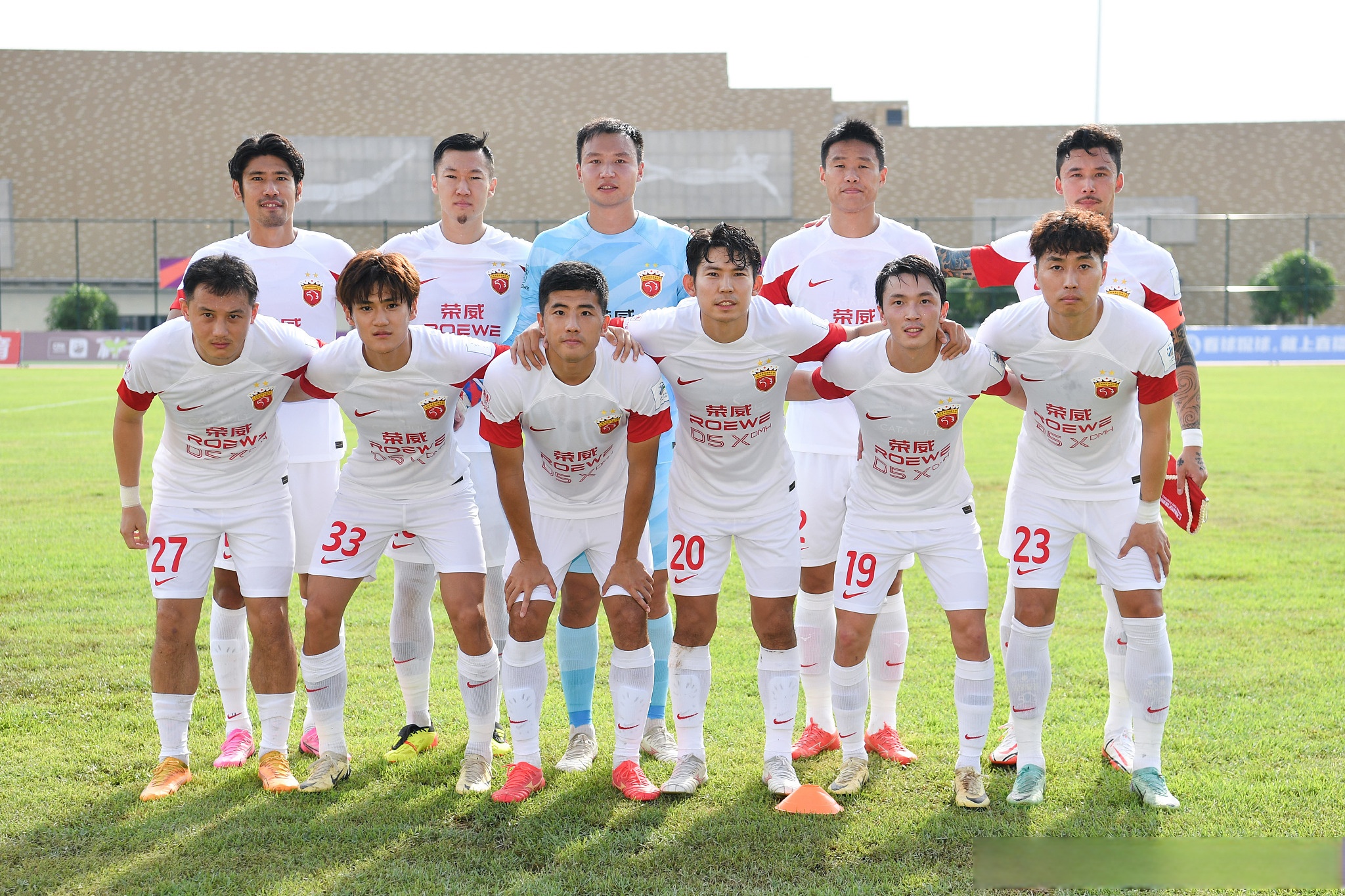 关于新一轮比赛展开，球队力争取得胜利的信息