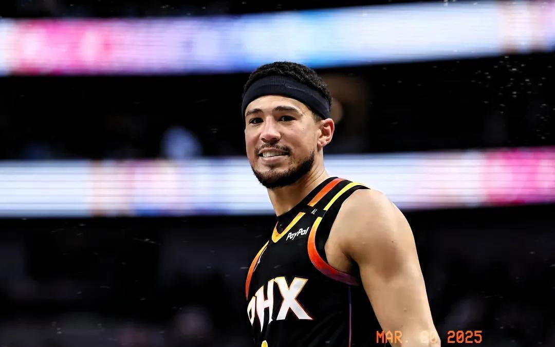 包含西班牙男篮绝地反击中国男篮，布克打破历史纪录的词条