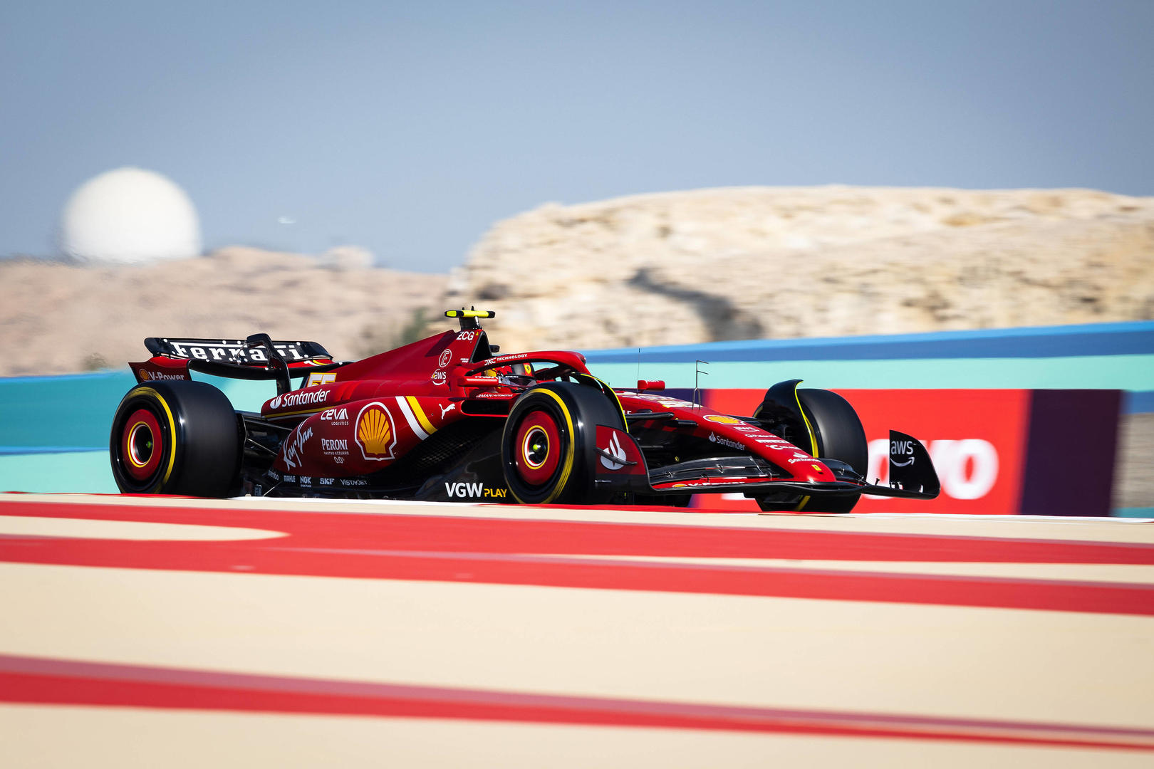 包含迈凯伦横扫红牛二队，周冠宇关键制胜的词条