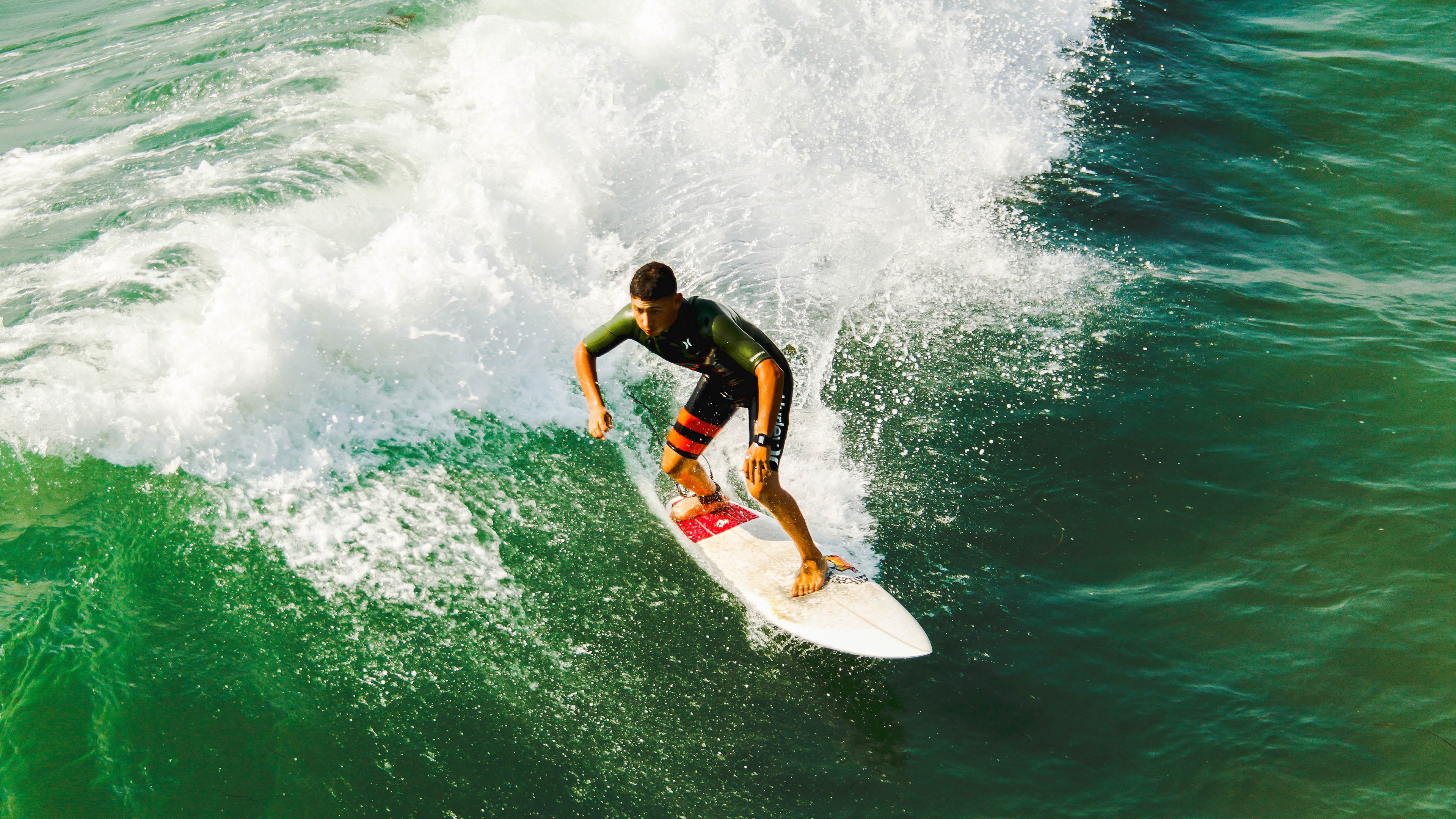 雷霆粉碎深圳队,拉文用实力证明自己,一场改写格局的胜利